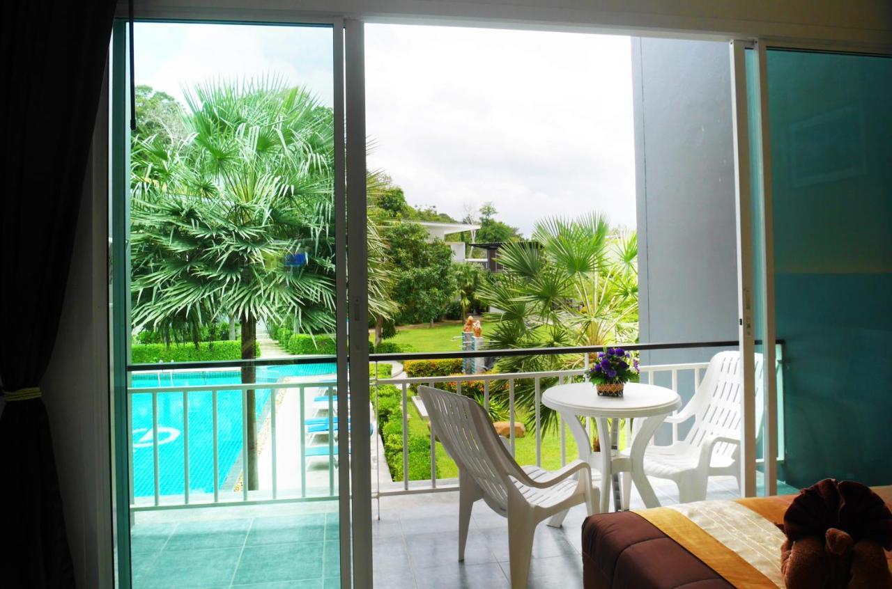 Double Room Pool View