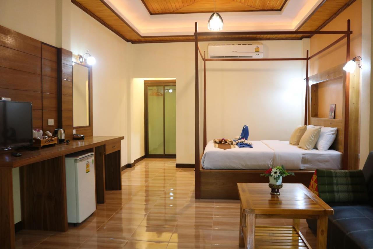 Deluxe Garden View Villa