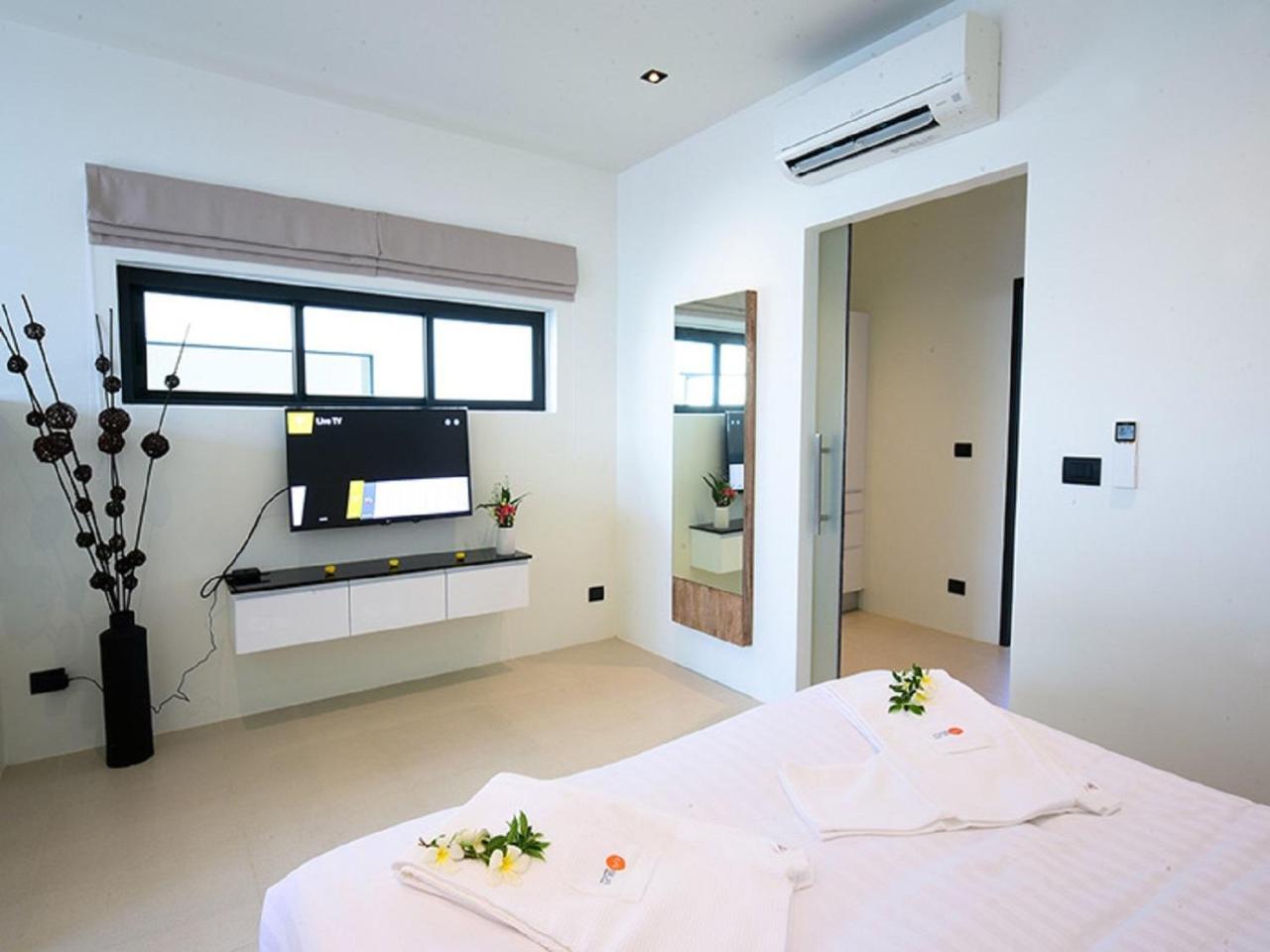 Three-Bedroom Premier Pool Front Villa