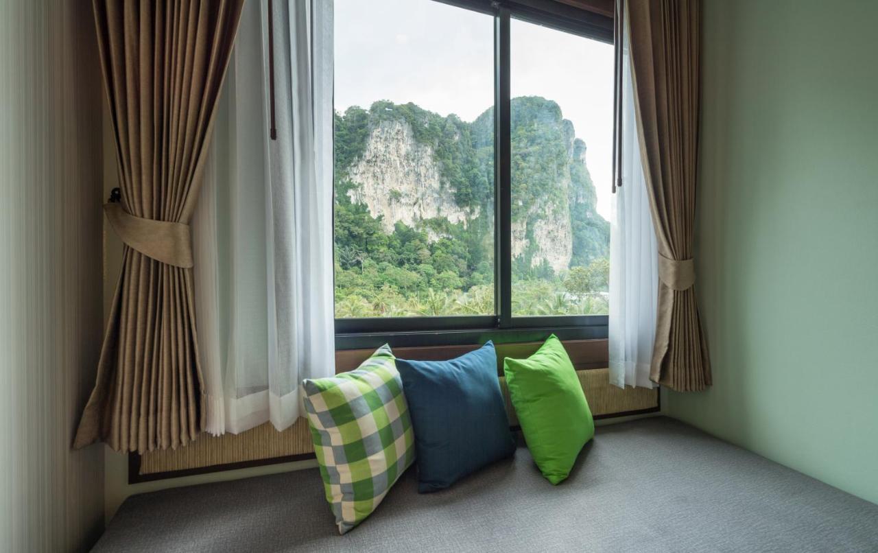 Deluxe Double or Twin Room Cliff View