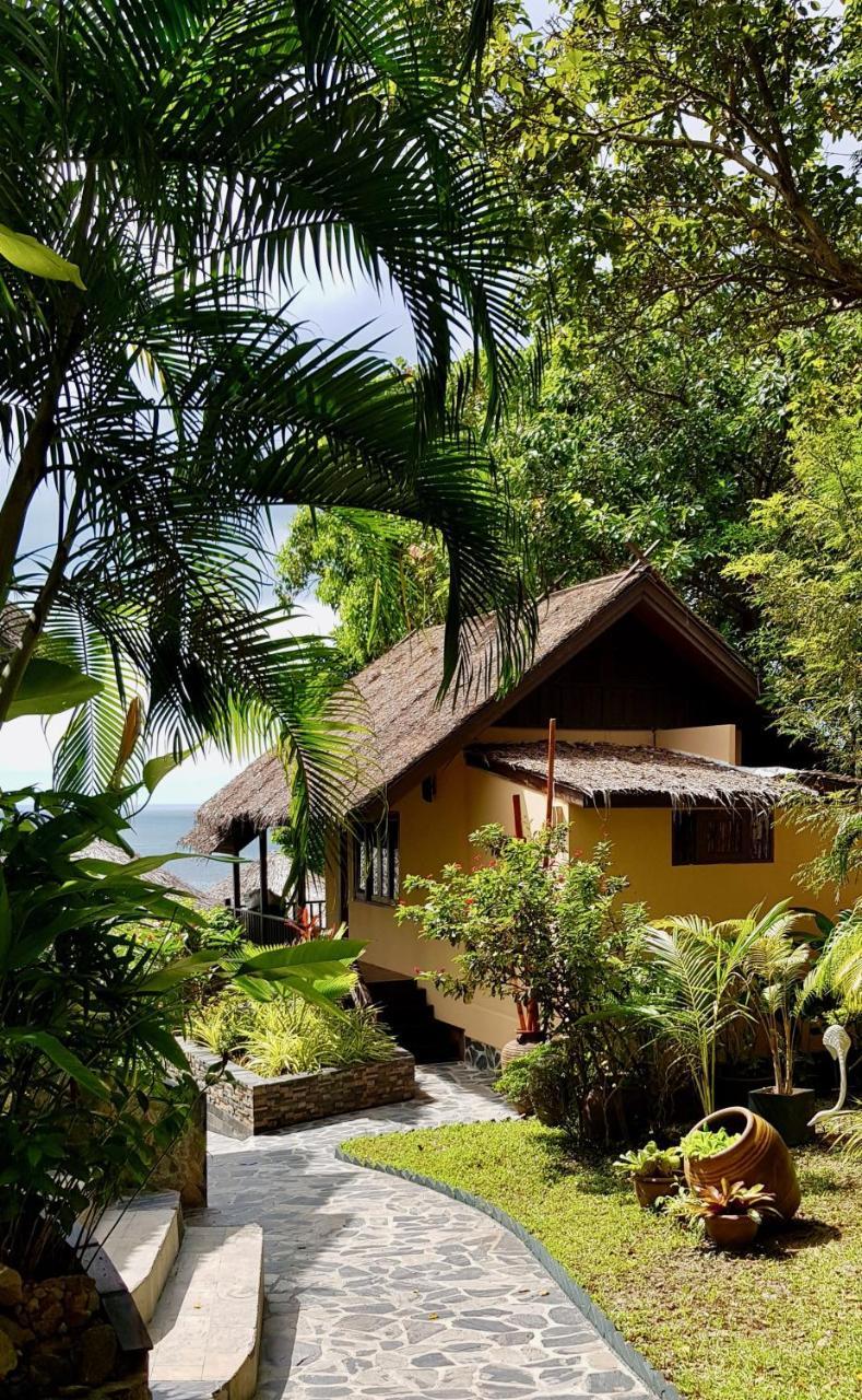 Deluxe Bungalow mit Meerblick von Hügel aus
