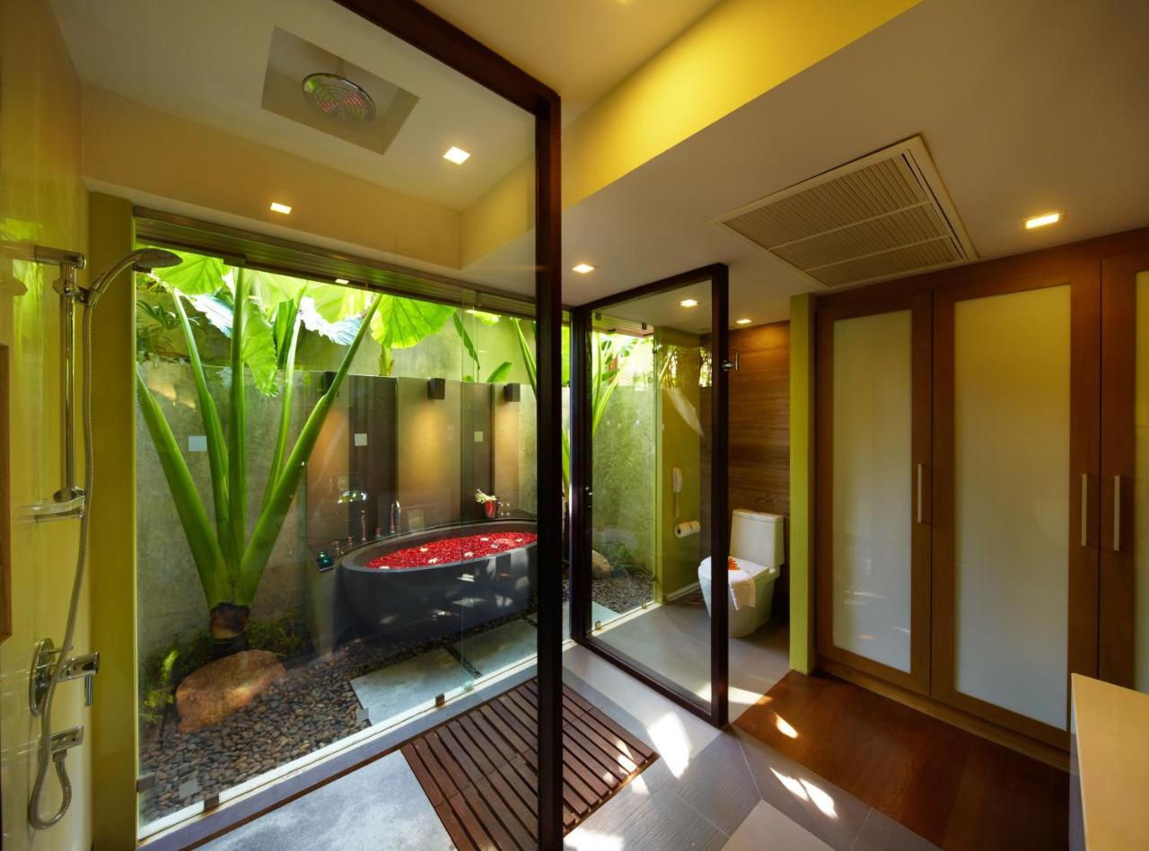 Deluxe Regency Pool View