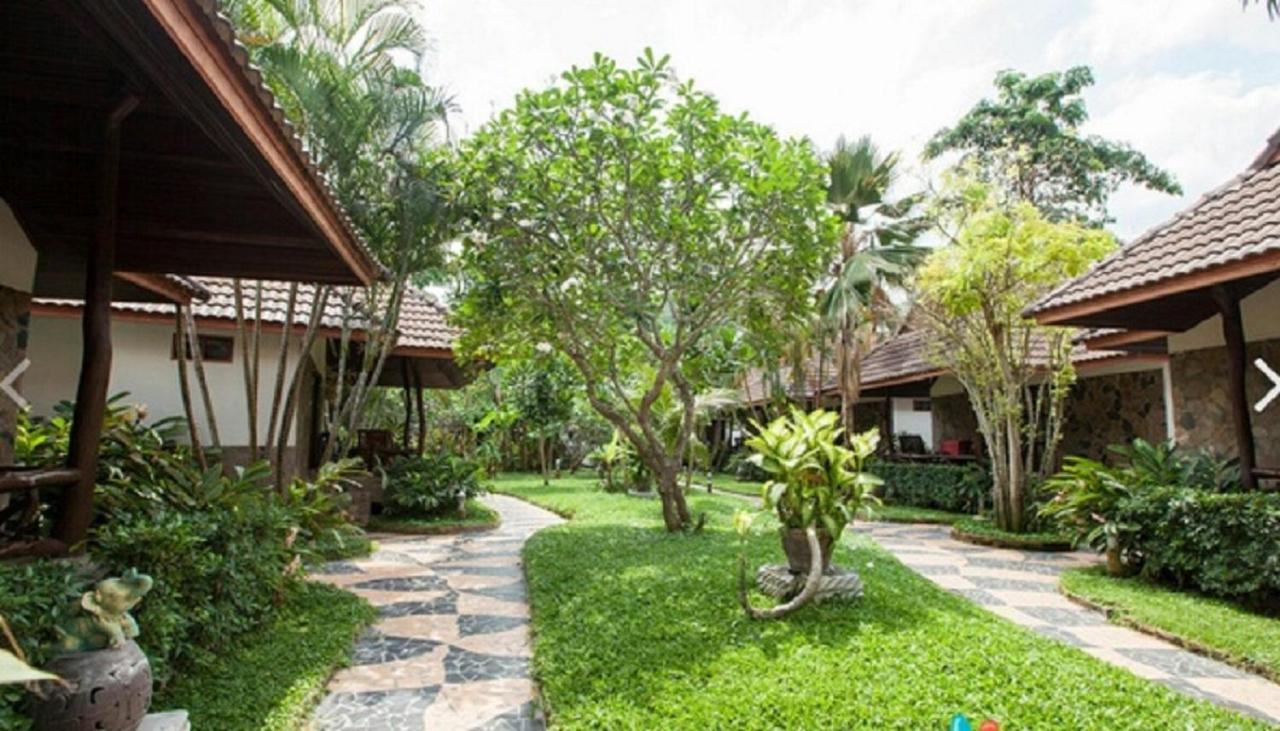 Superior Bungalow Garden View