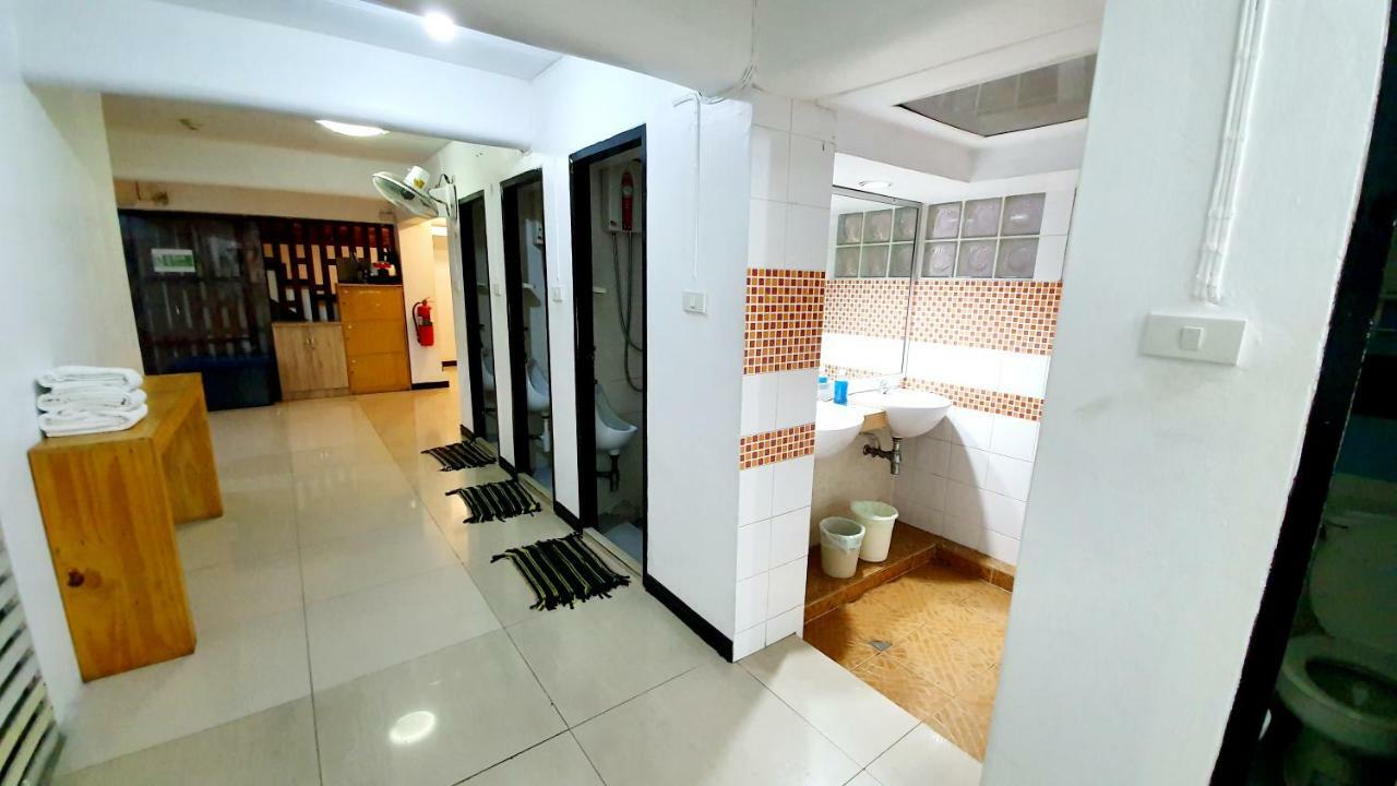Single Room with Shared Bathroom,1656234674:JPEG