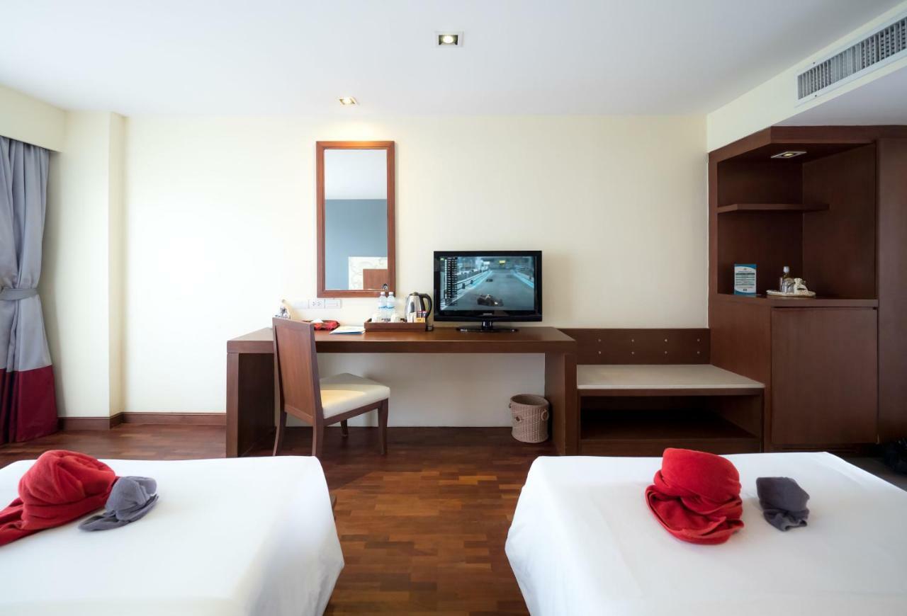 Top Superior Double or Twin Room Partial Sea View