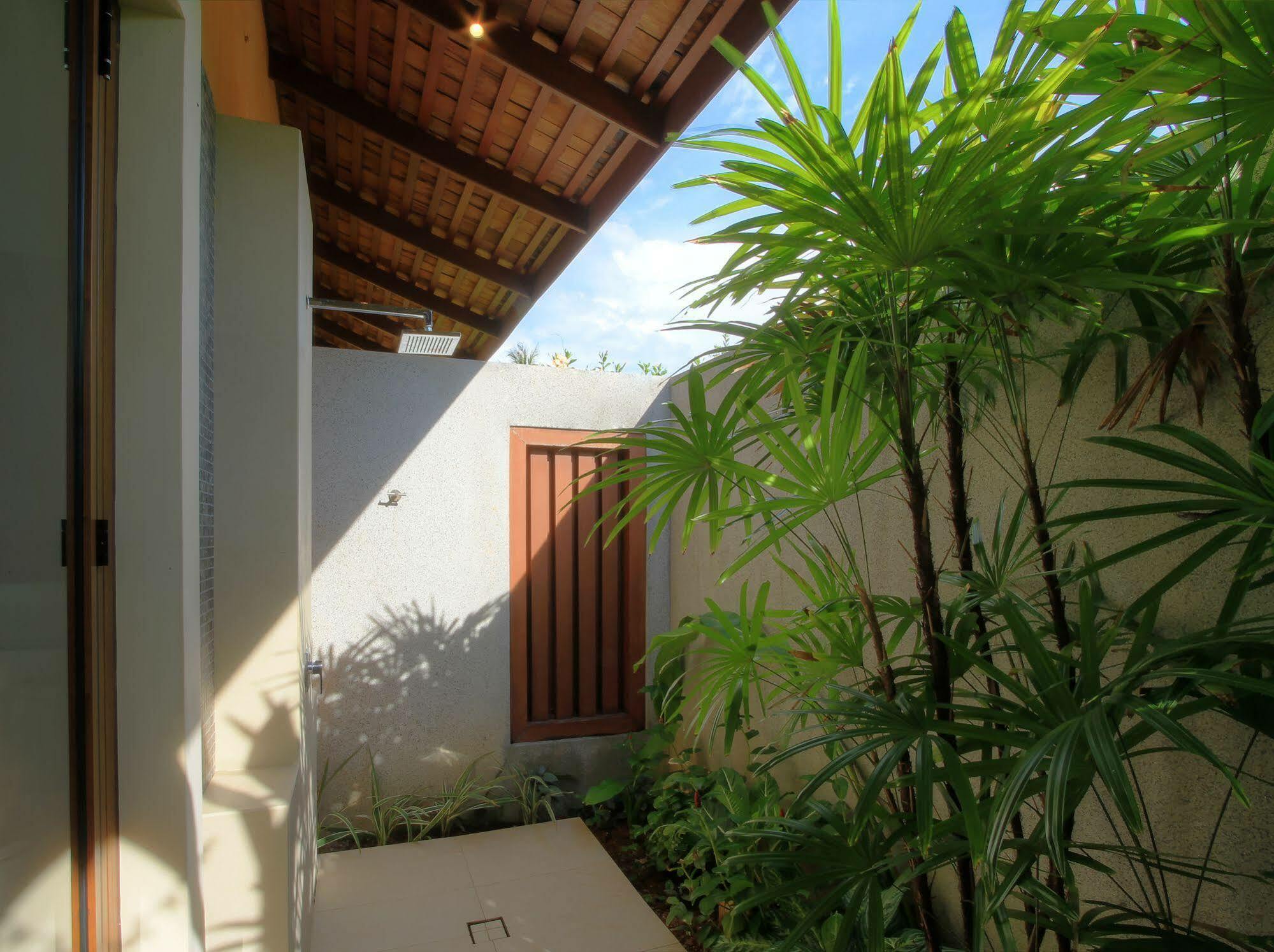Deluxe Beach Suite