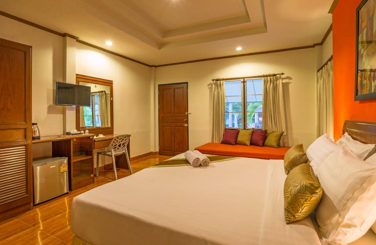 Basic Triple Room