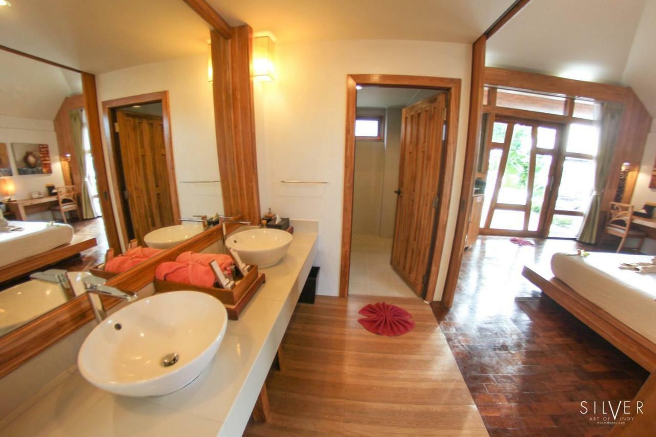 Honeymoon Bungalow Sea View