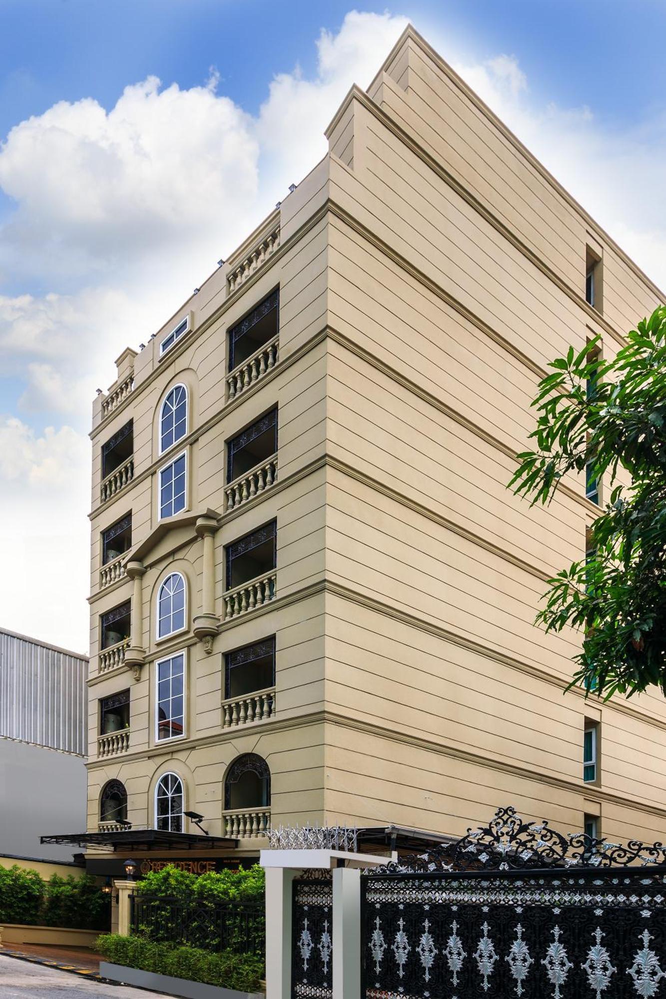 Superior One Bedroom Apartment