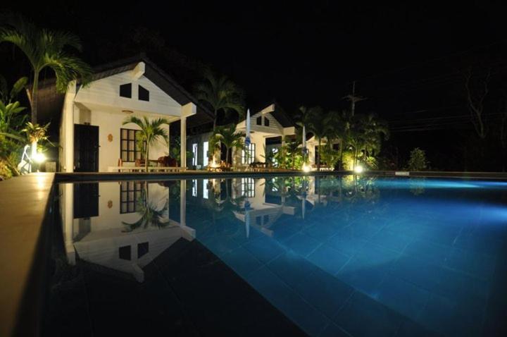 Deluxe Bungalow