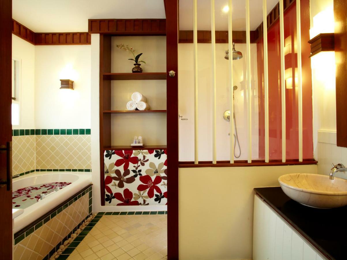 Deluxe Double or Twin Room Pool Access