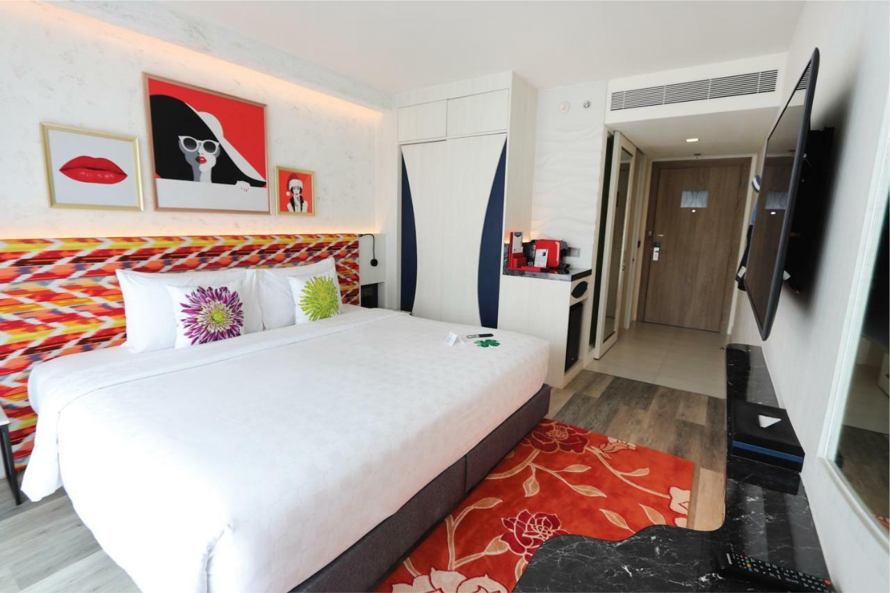 Premier Room Balcony,846982304:JPEG