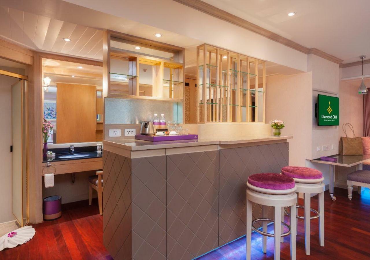 Diamond Suite Spa Bath