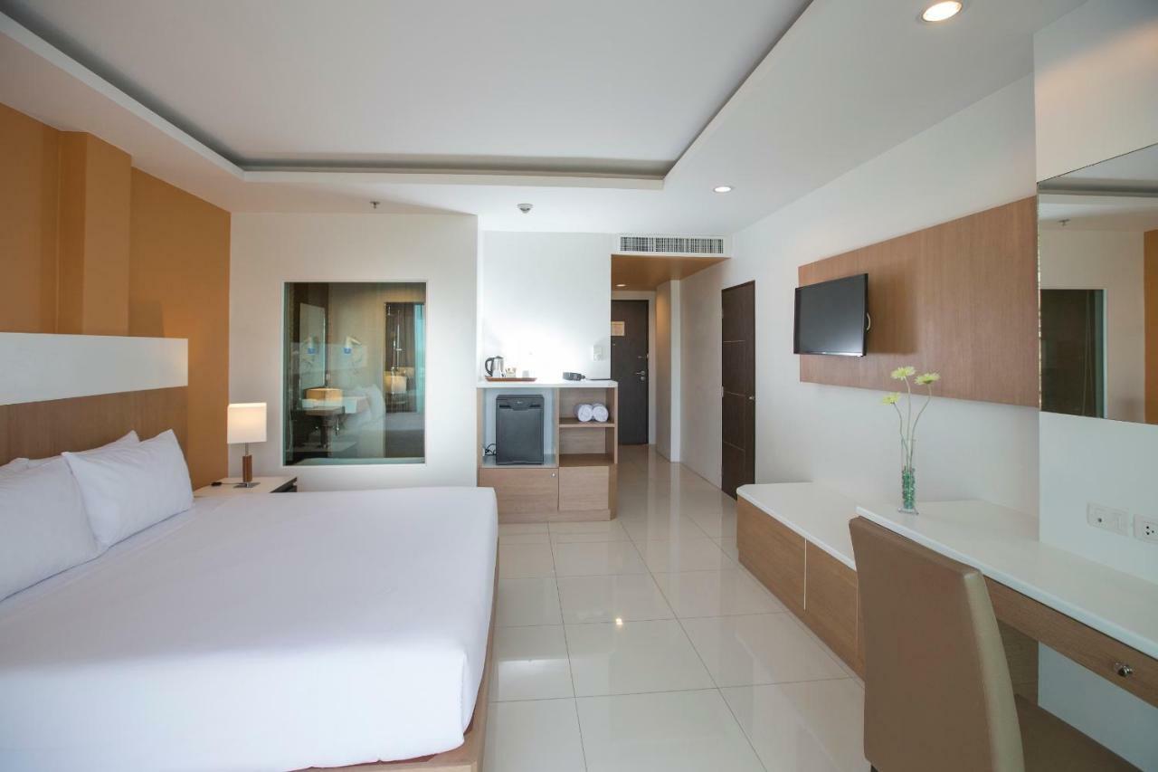 Deluxe Double or Twin Room
