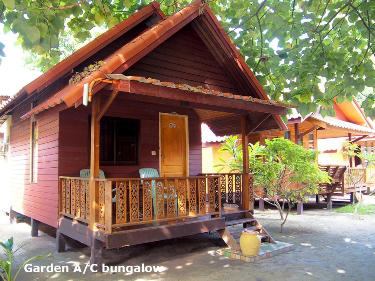 Bungalow Garden View