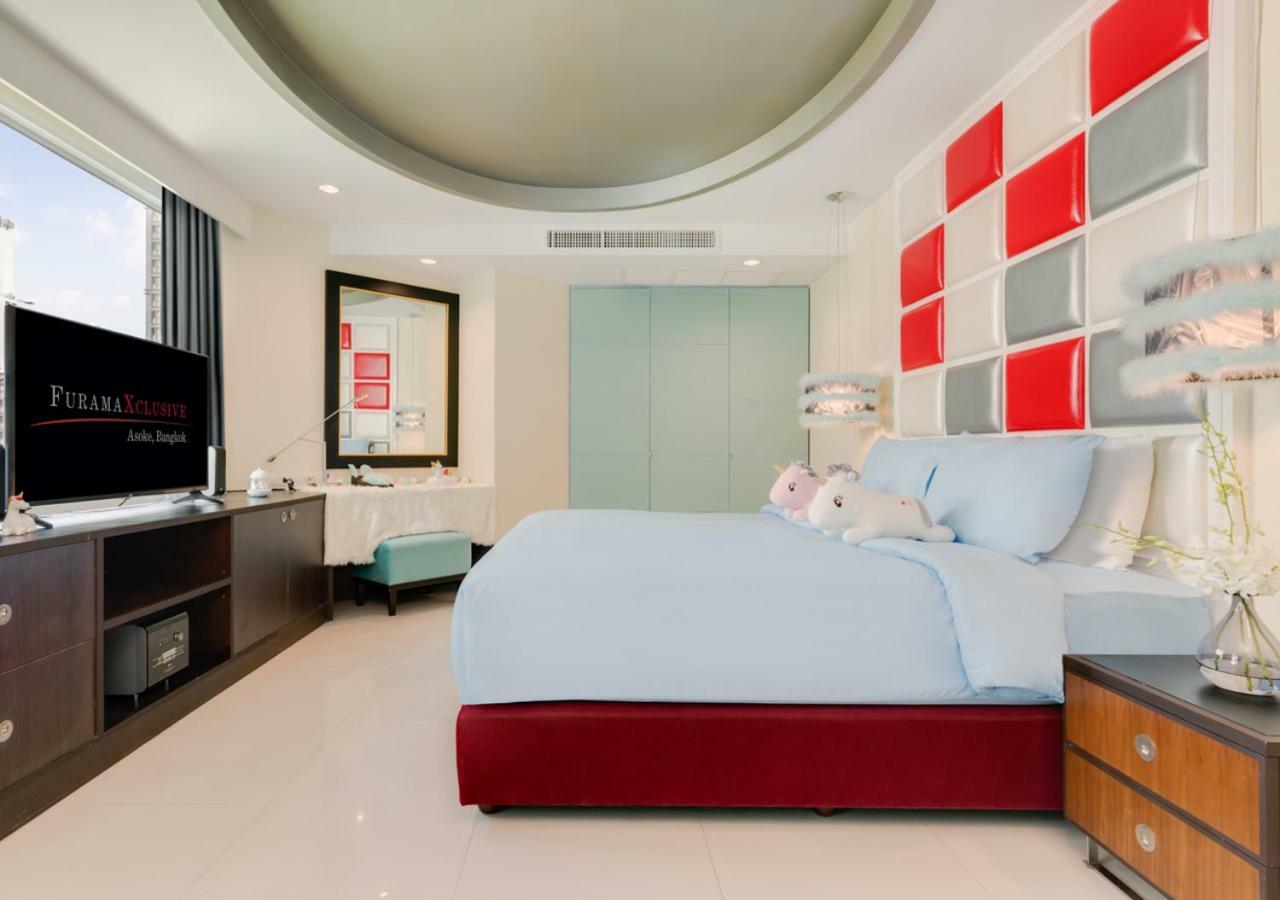 Theme room