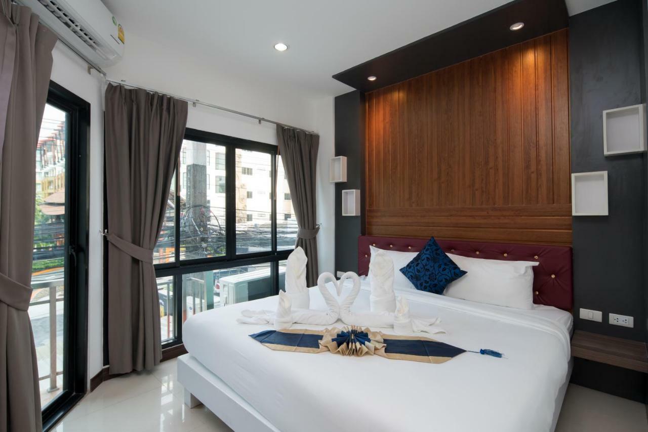 4 Connecting Rooms 8