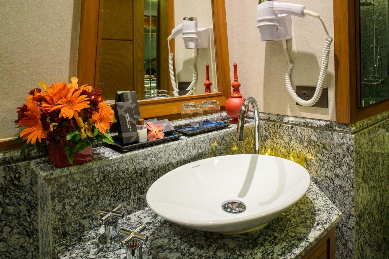 Deluxe Double Room with Balcony,961569973:JPEG