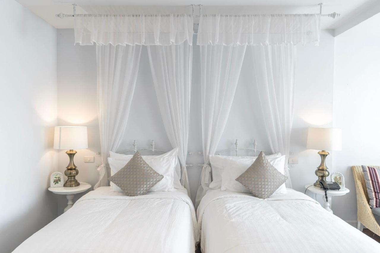 Premium Deluxe Room