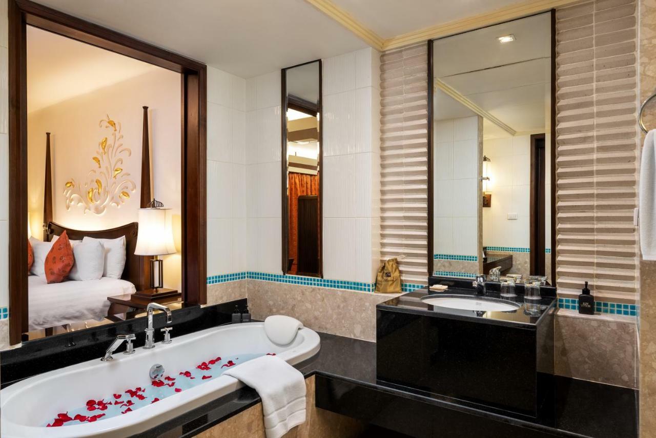 Junior Suite with Balcony