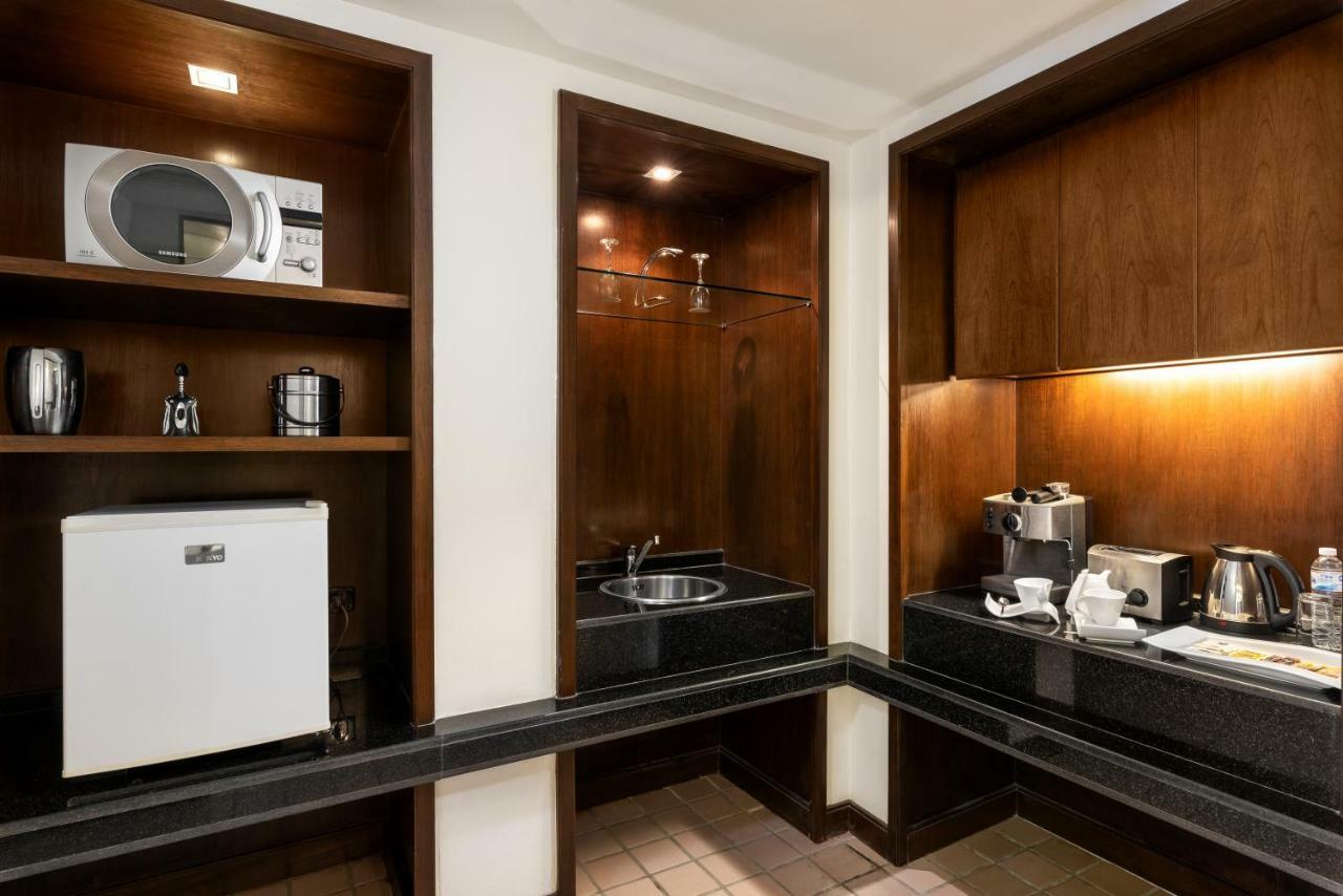 Executive Suite