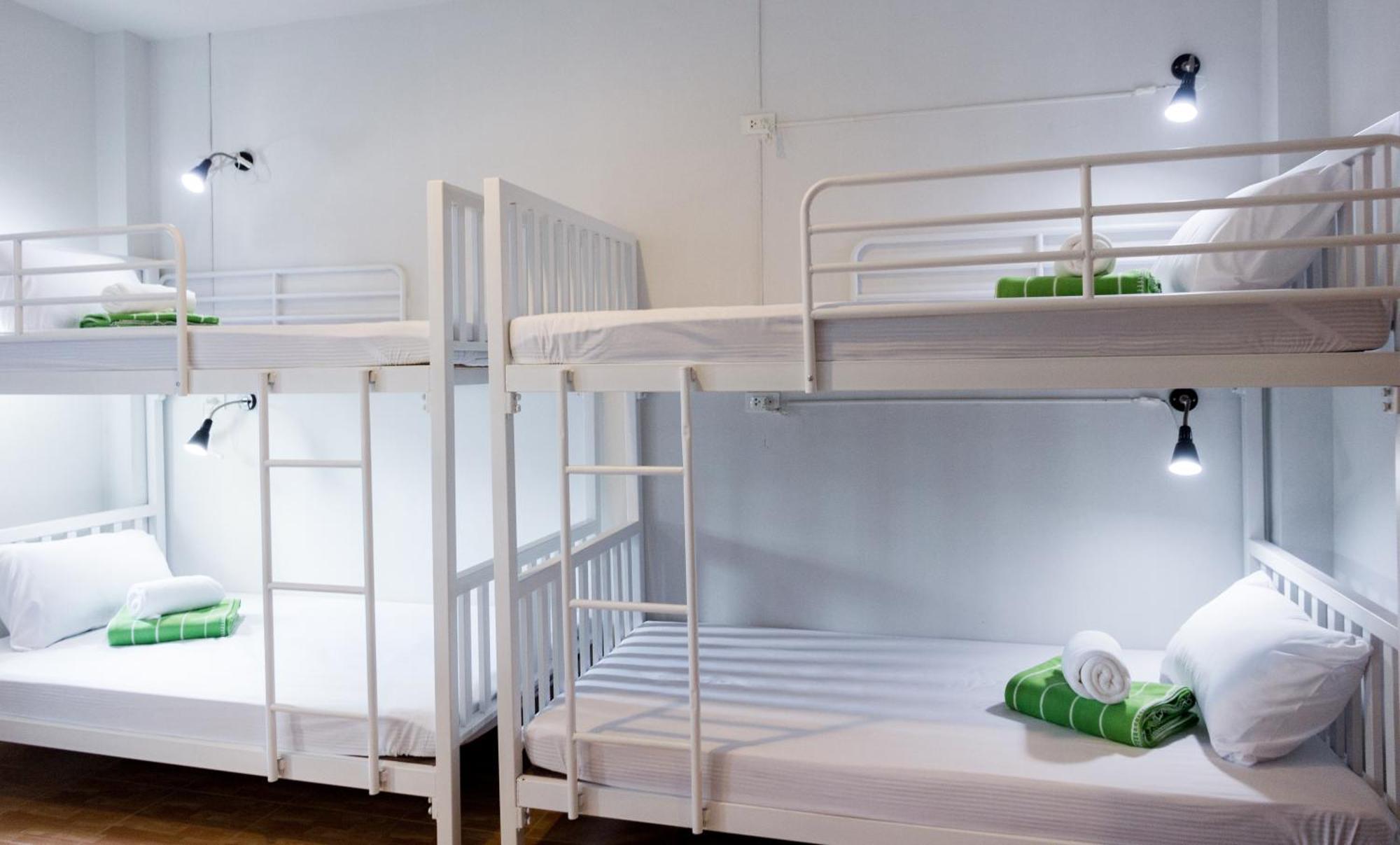 Vierbettzimmer mit Bad