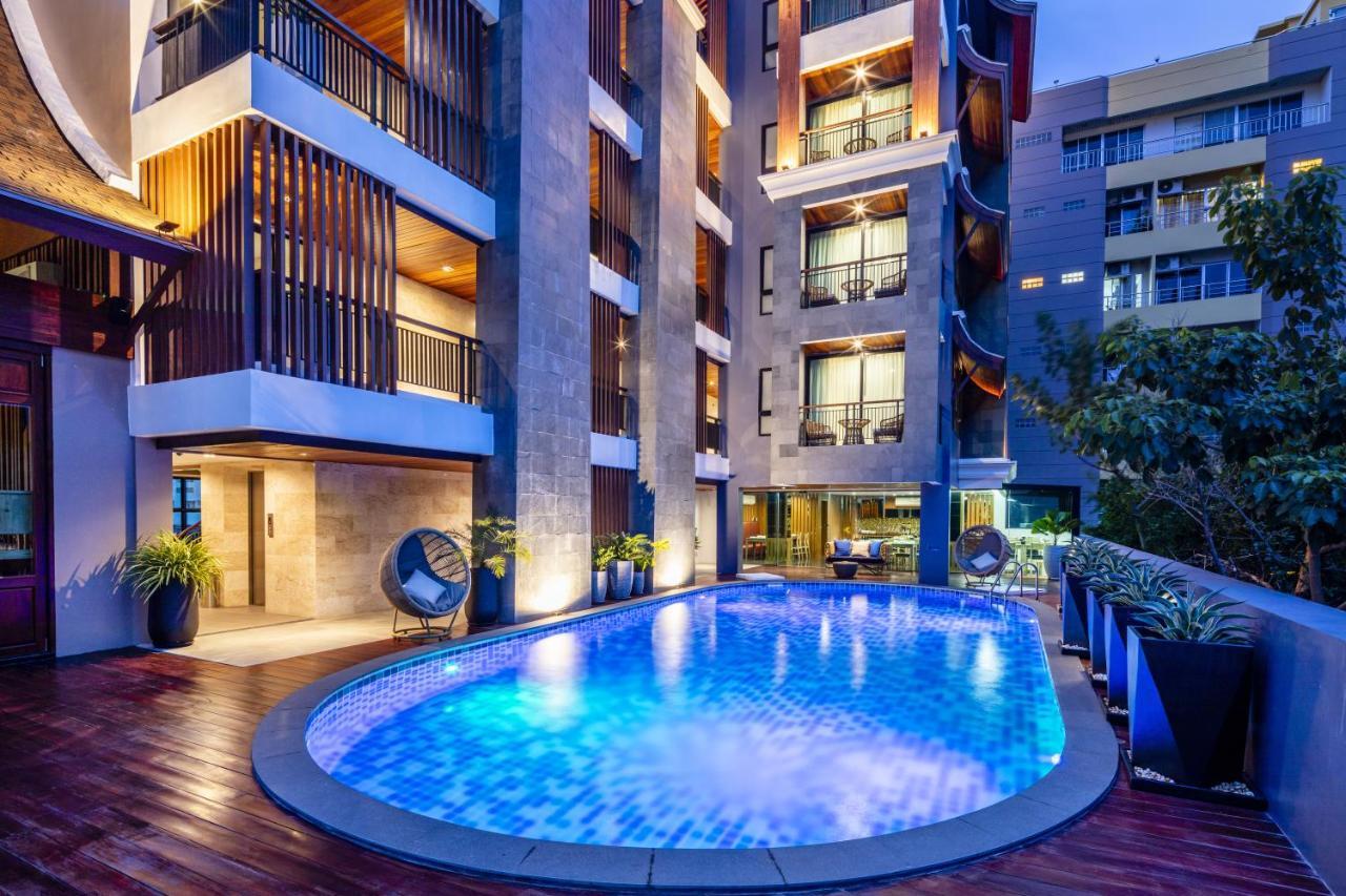 Double Room Pool View