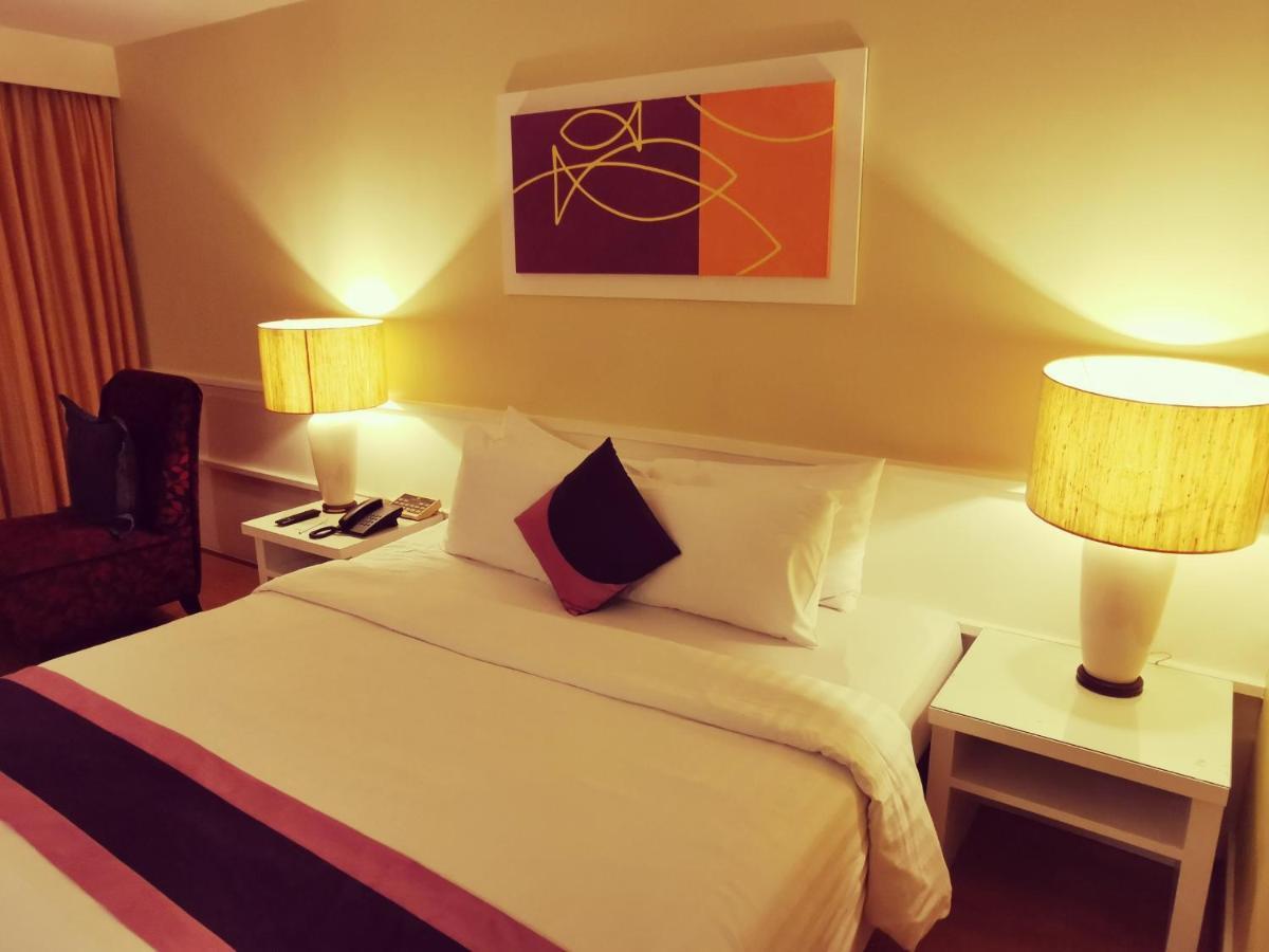 Deluxe Double or Twin Room,932765773:JPEG