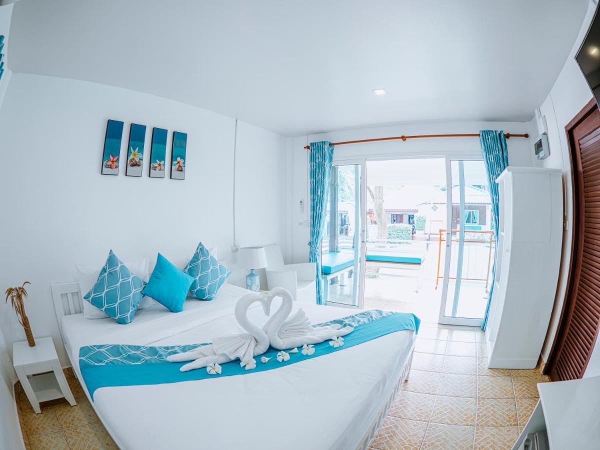 Deluxe Beach Front Bungalow