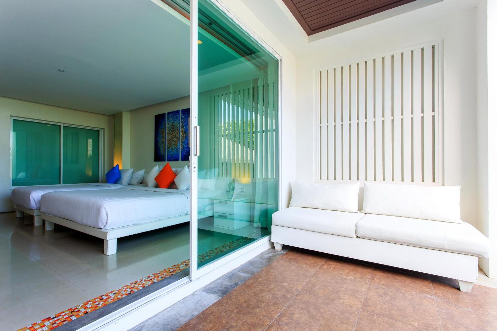 Deluxe Double or Twin Room Pool Access