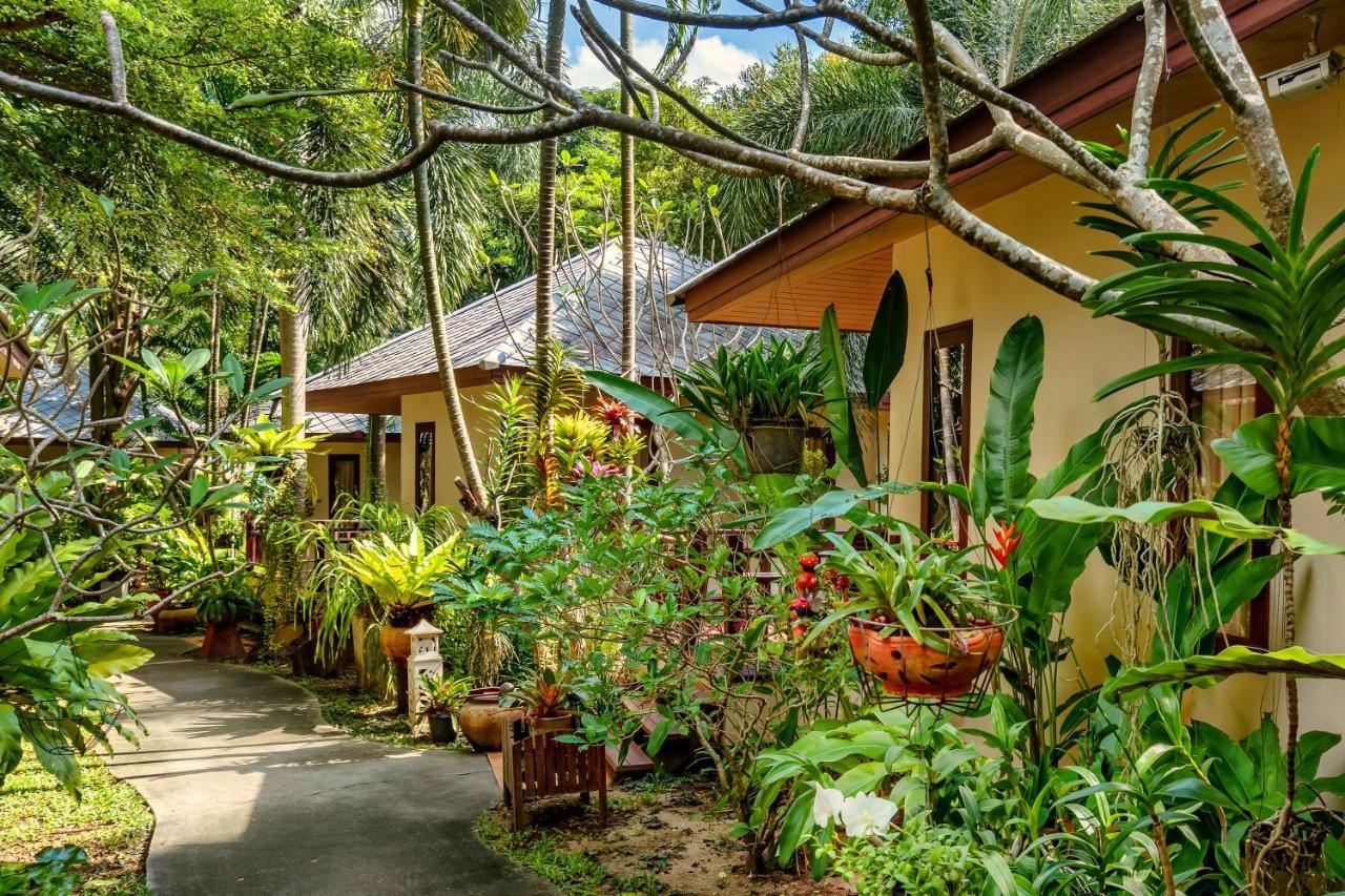 One-Bedroom Bungalow Garden View