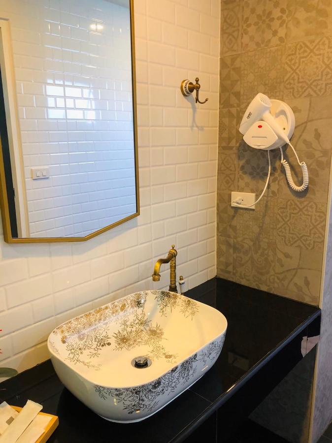 Junior Suite,1593773115:JPEG