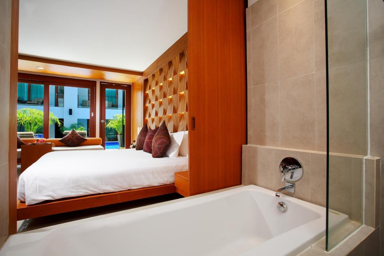 Deluxe Double Room Pool Access Daily Complimentary Minibar