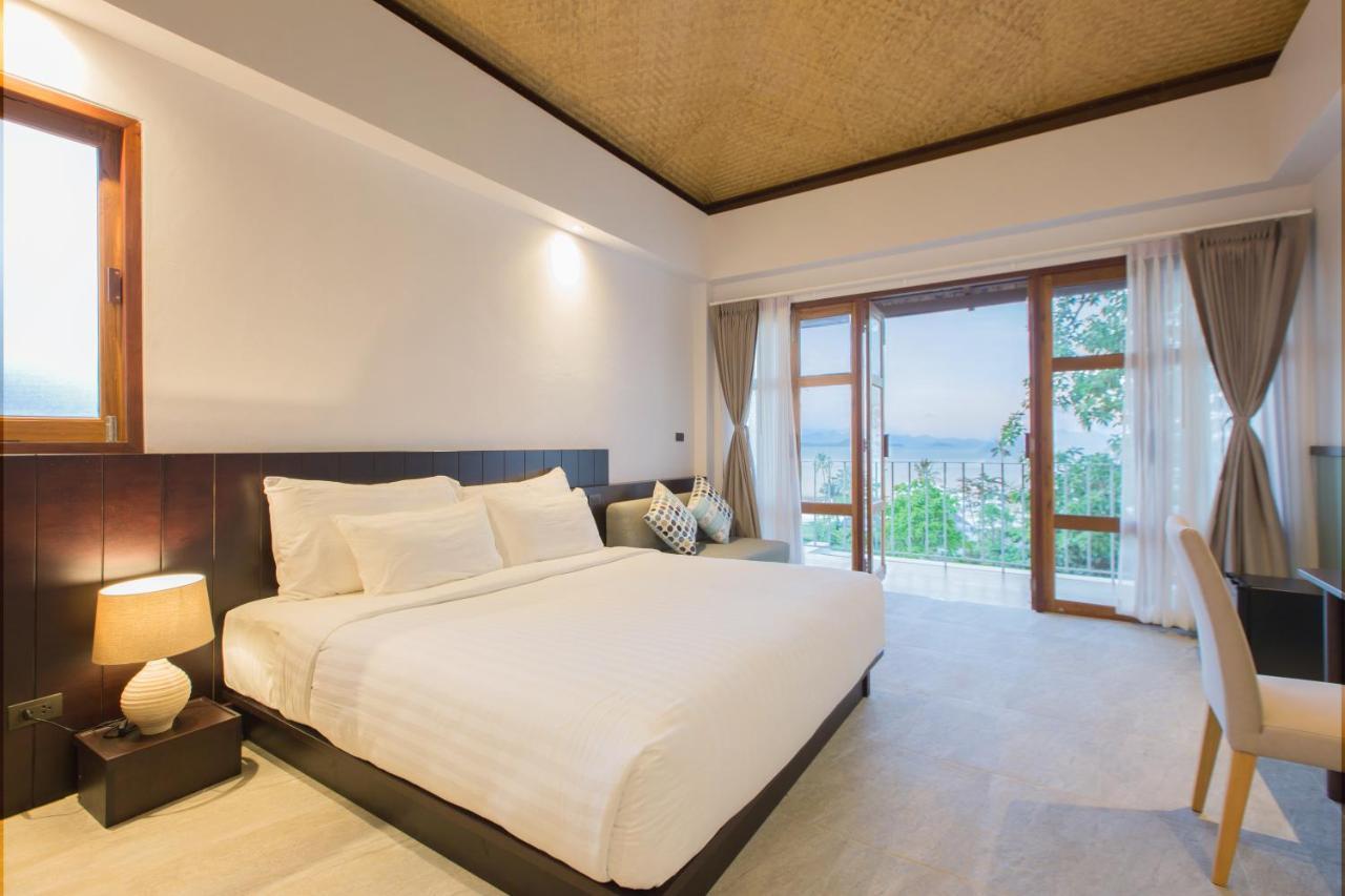 Hilltop Sea View Room