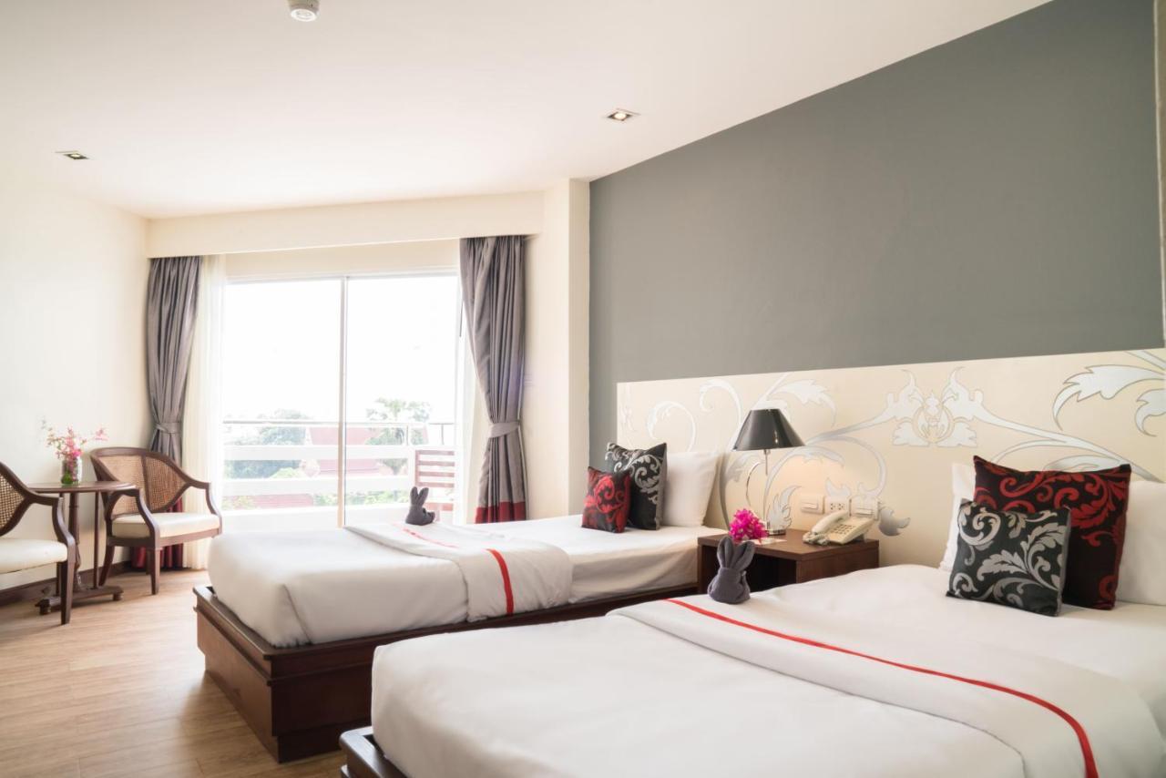 Top Superior Double or Twin Room Partial Sea View