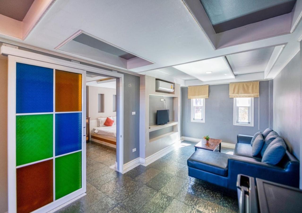 One-Bedroom Suite