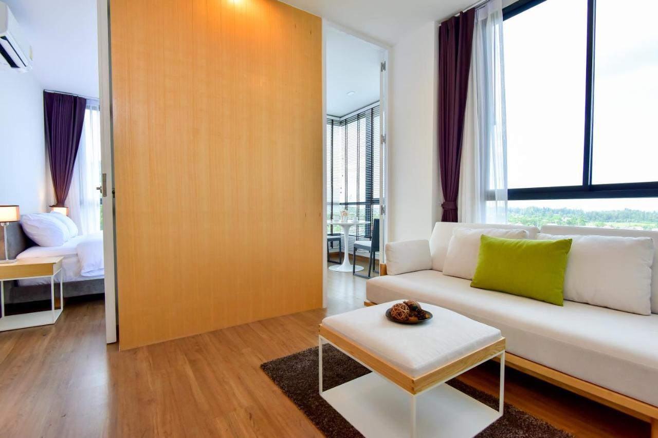 Deluxe One-Bedroom Suite