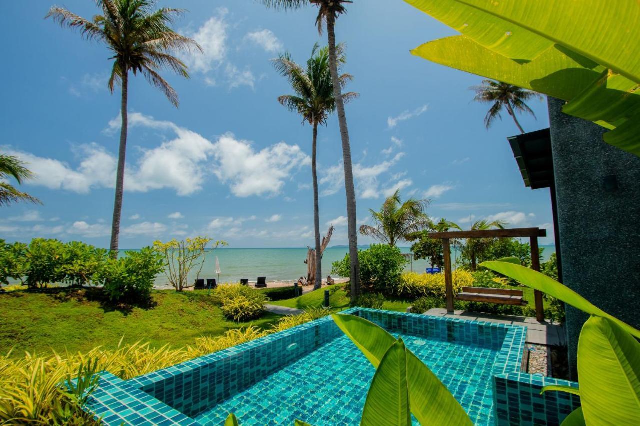 Villa Beach Front