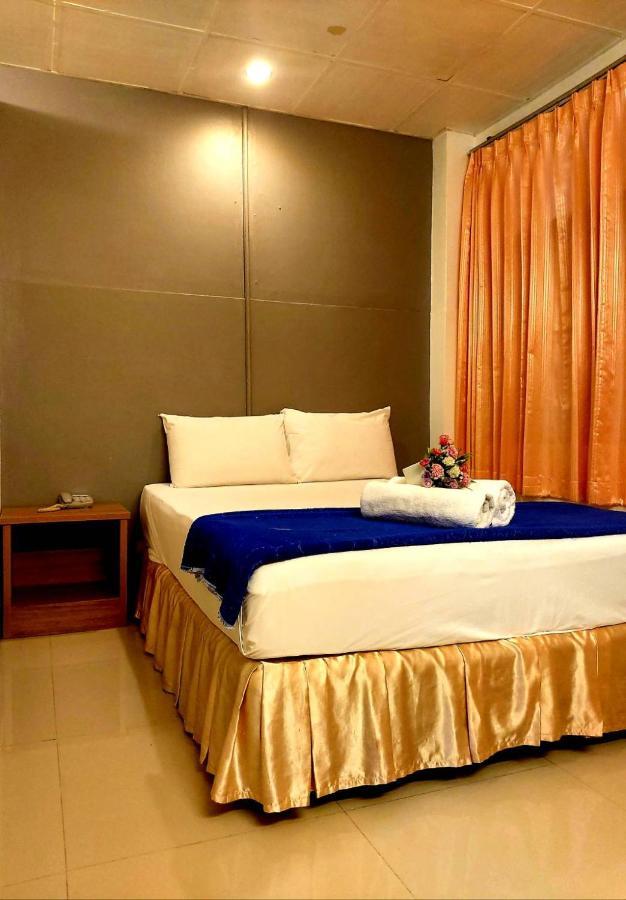 Single Room with Fan