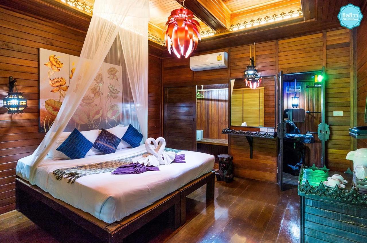 2 Bedrooms Family Bungalow Bathtub