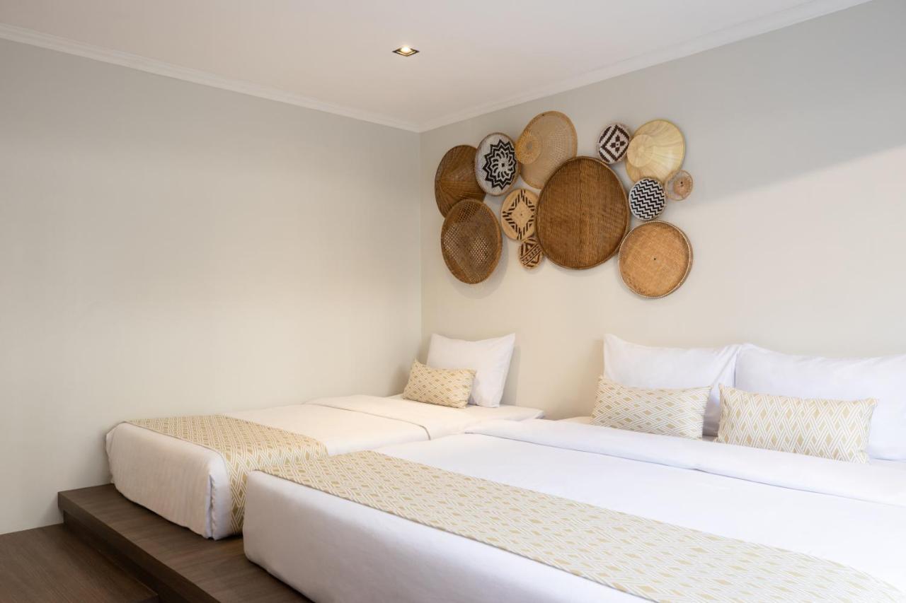 Local Thai Twin Room Balcony