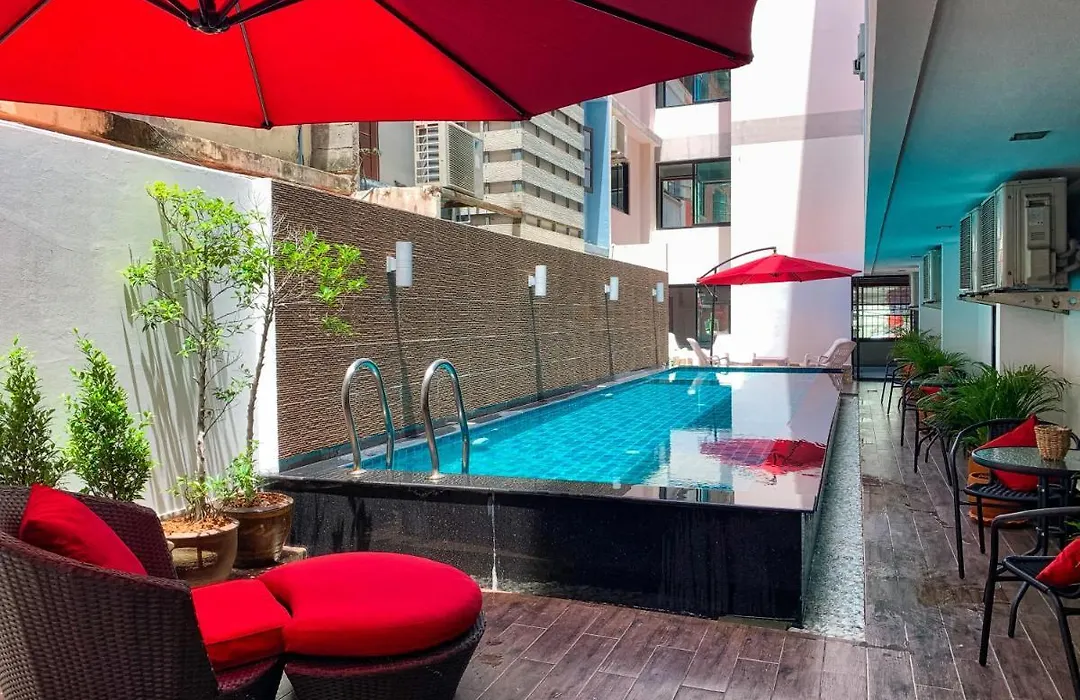 Scandia Beach Hotel - Soi 7 Best Location - 200M To Beach Next To Food Market-1
