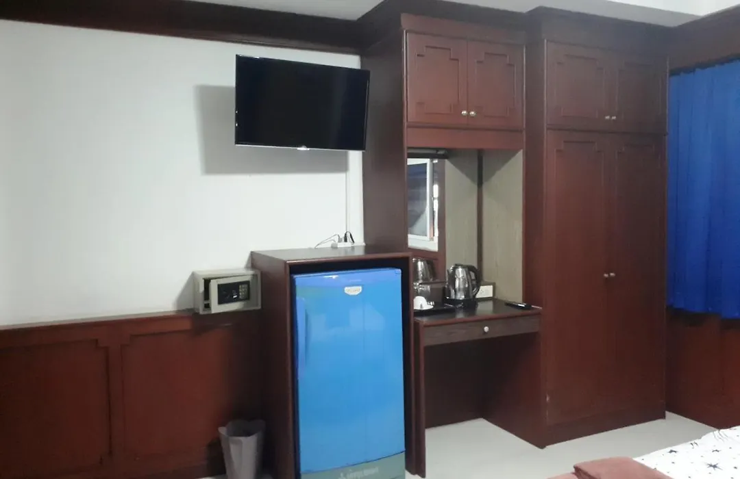 Chill Inn-1