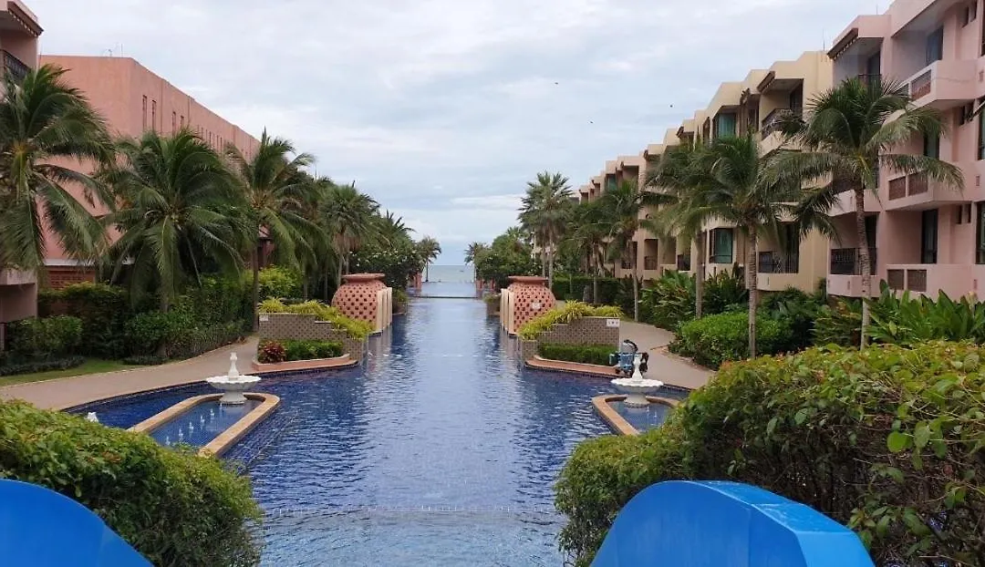 Marrakesh Huahin Condo-1
