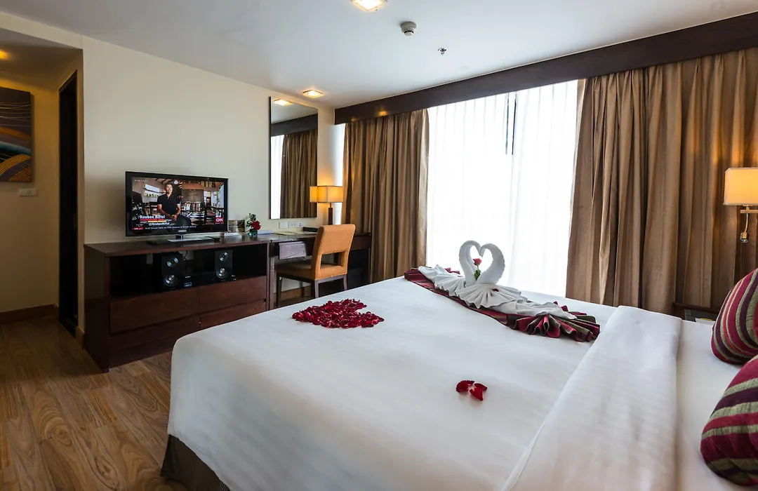 Lohas Residences Sukhumvit 2-1