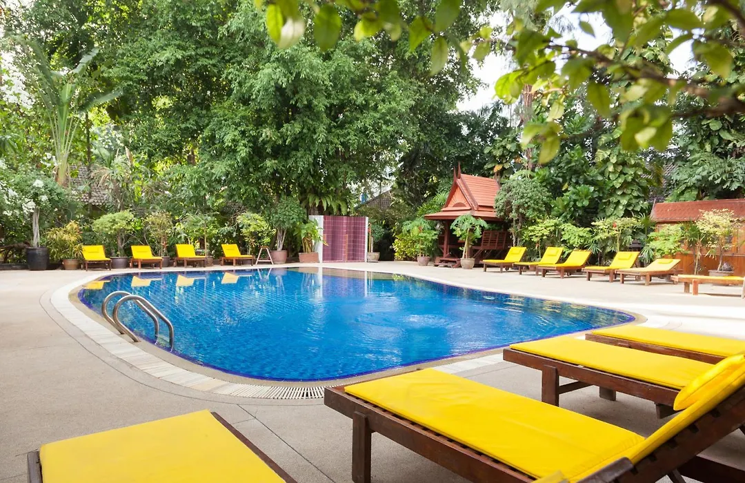 Tropica Bungalow Beach Hotel-1