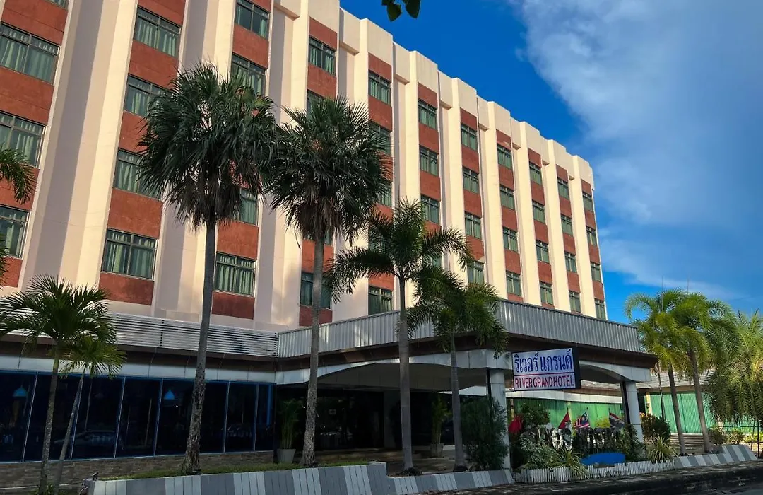 River Grand Hotel-1