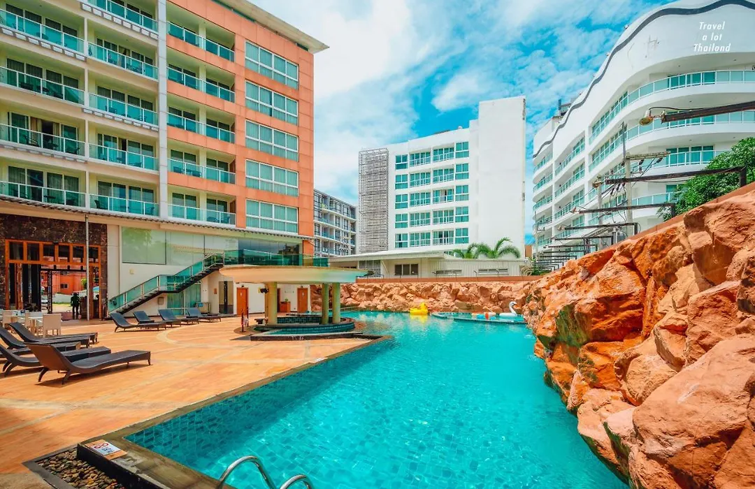 Centara Nova Hotel Pattaya-1