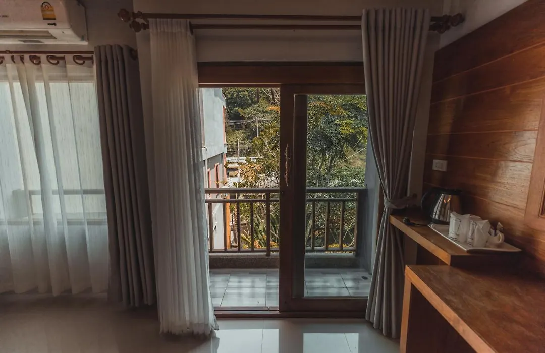 Lanta Ray Bay Hotel-1