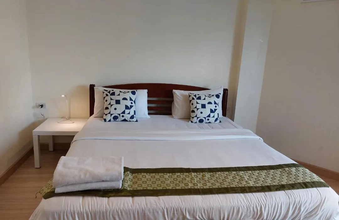 V Check Inn Sukhumvit 22-1
